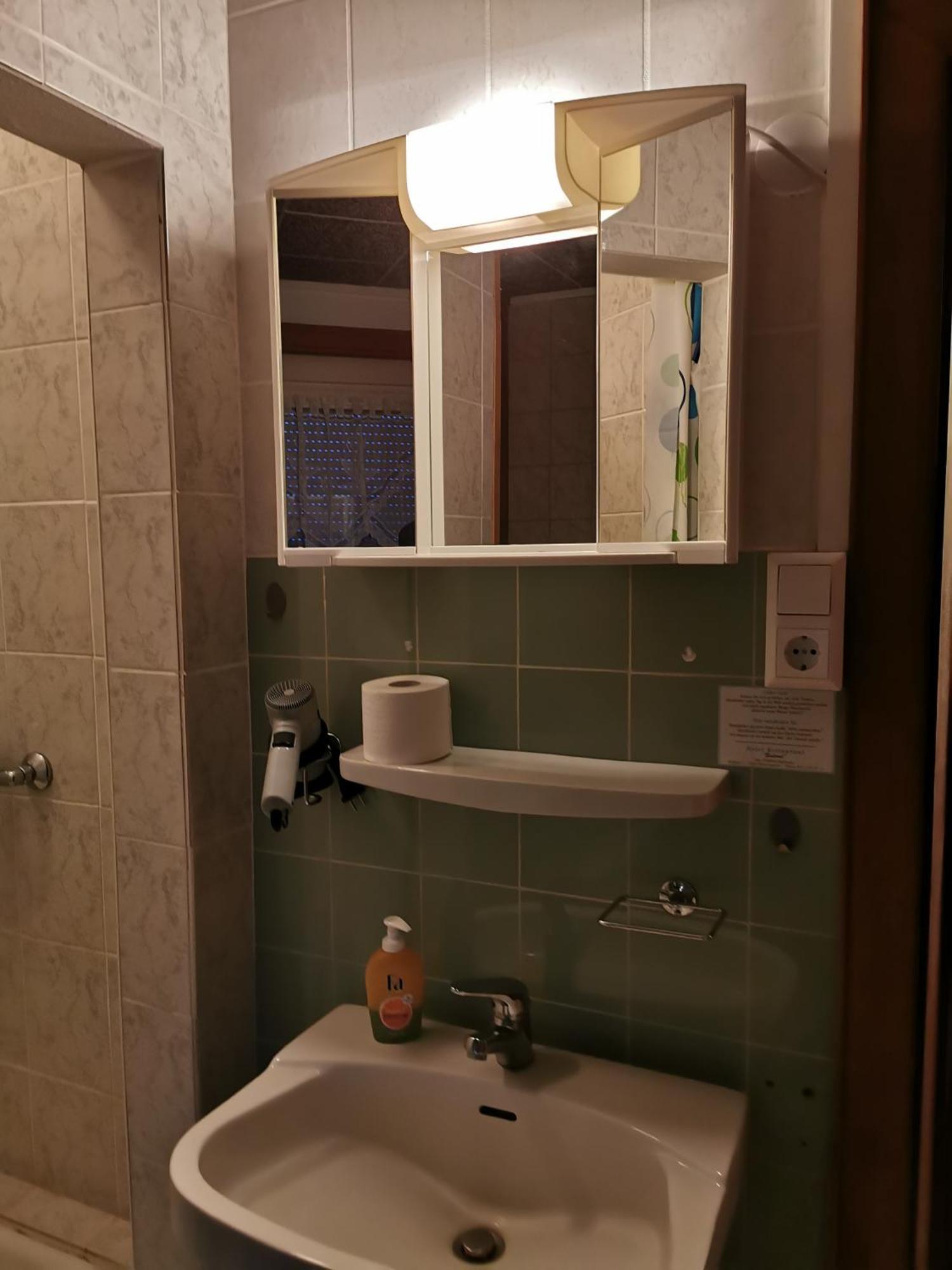 See Lord Hotel Kaiserslautern Habitación foto