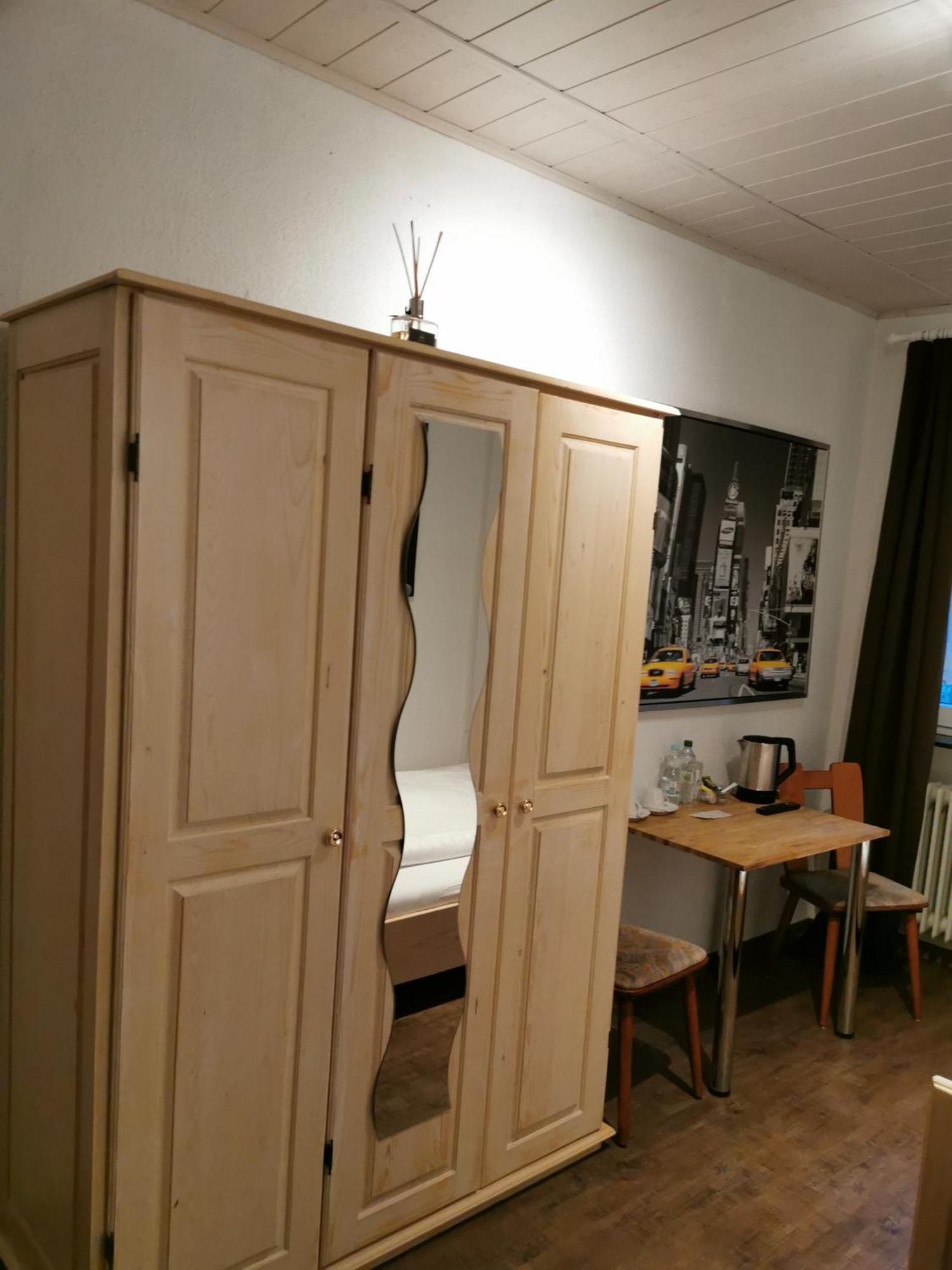 See Lord Hotel Kaiserslautern Habitación foto